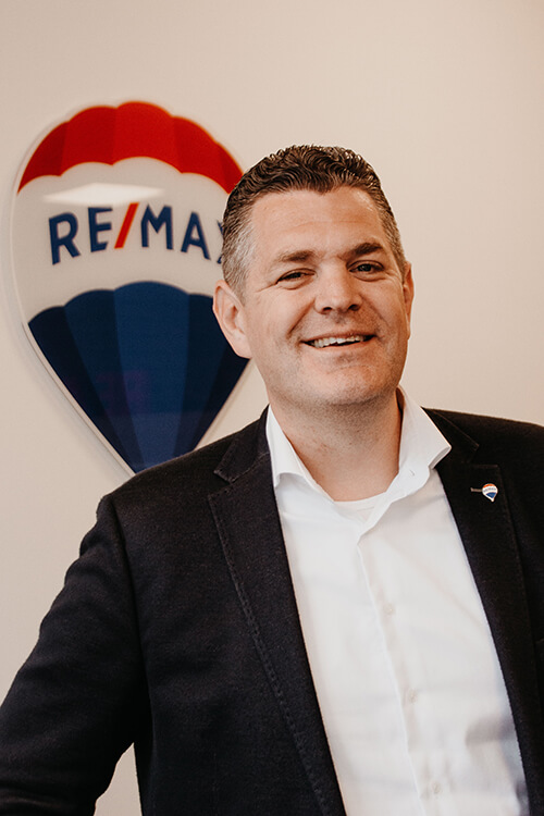 remax-Barry-Klappe